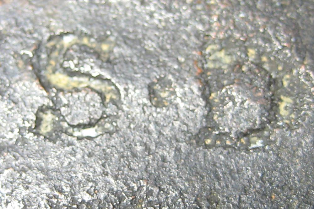 1995.0049 Hook (mark)