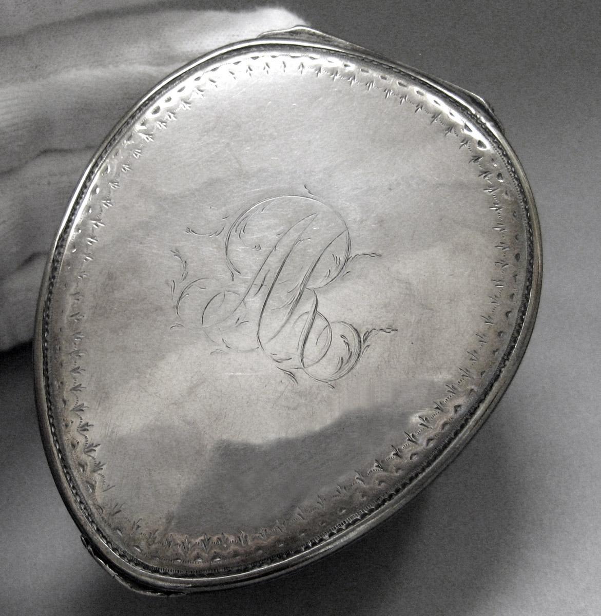 1996.0002 Silver and Shell Snuff Box underside and engraving