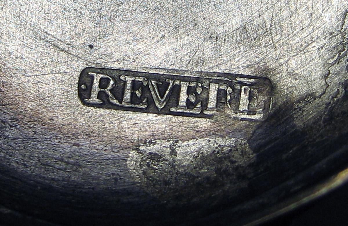 1996.0002 Silver and Shell Snuff Box mark
