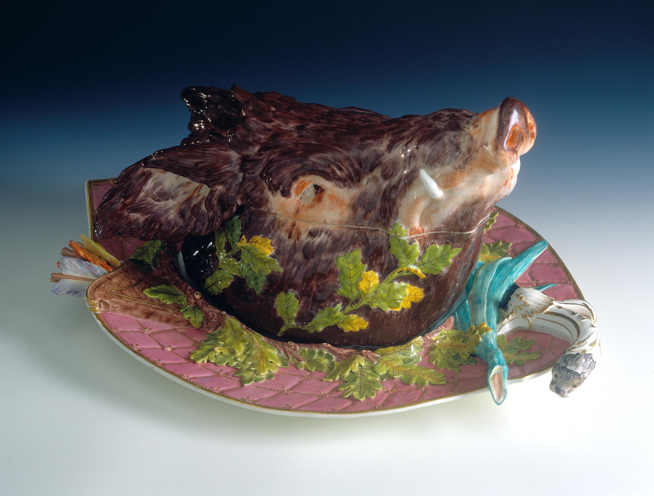 1996.0004.001 A-C Tureen and stand