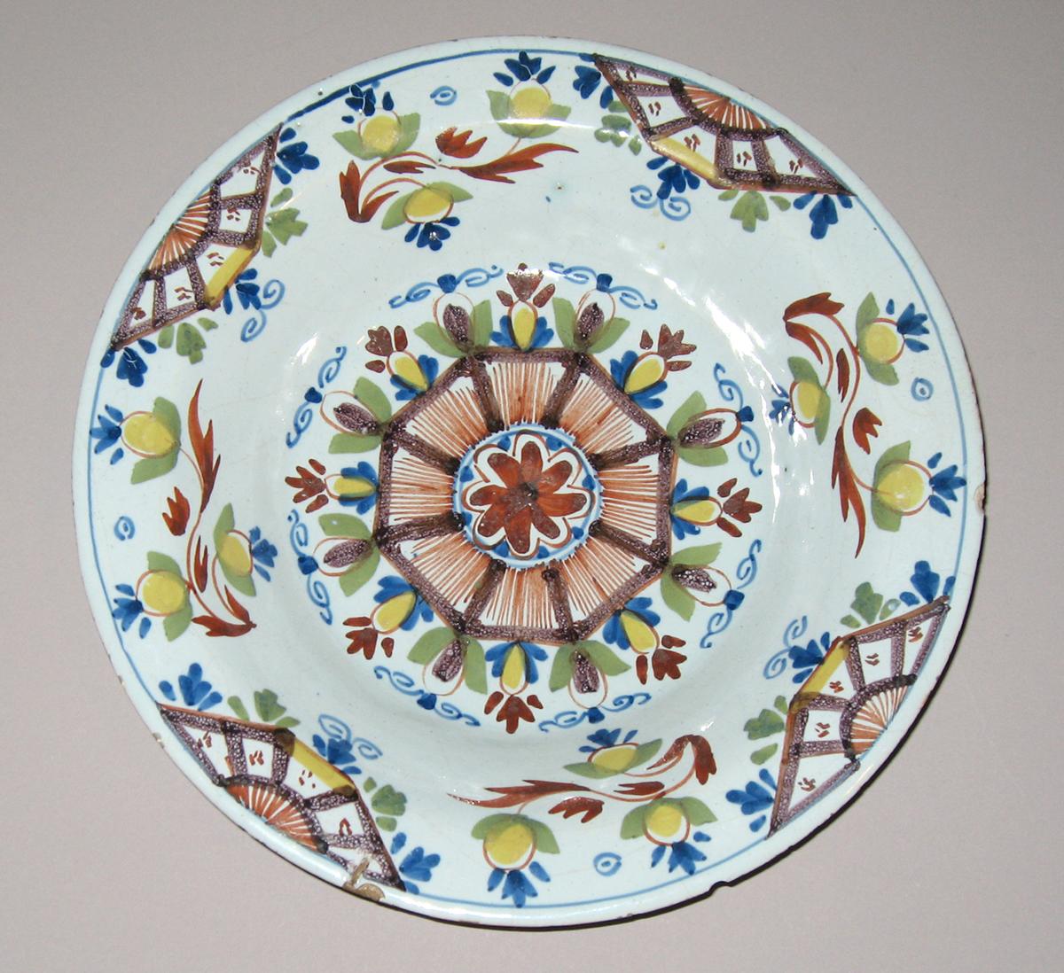 1996.0004.010 Soup Plate