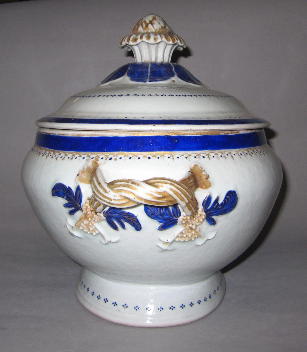 1996.0004.018.001 A,B Porcelain tureen handle