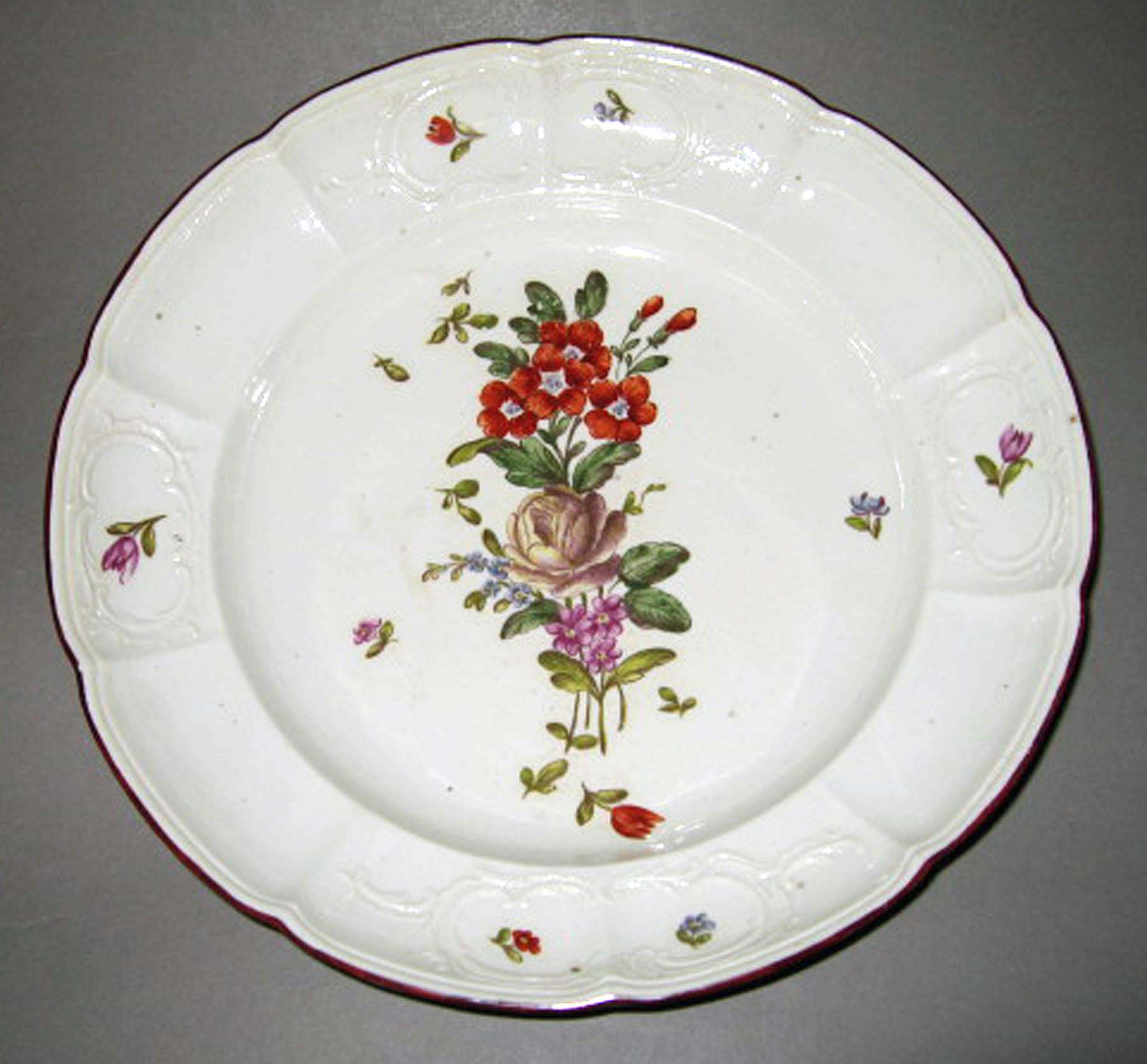 1996.0004.019 Ludwigsburg porcelain soup plate