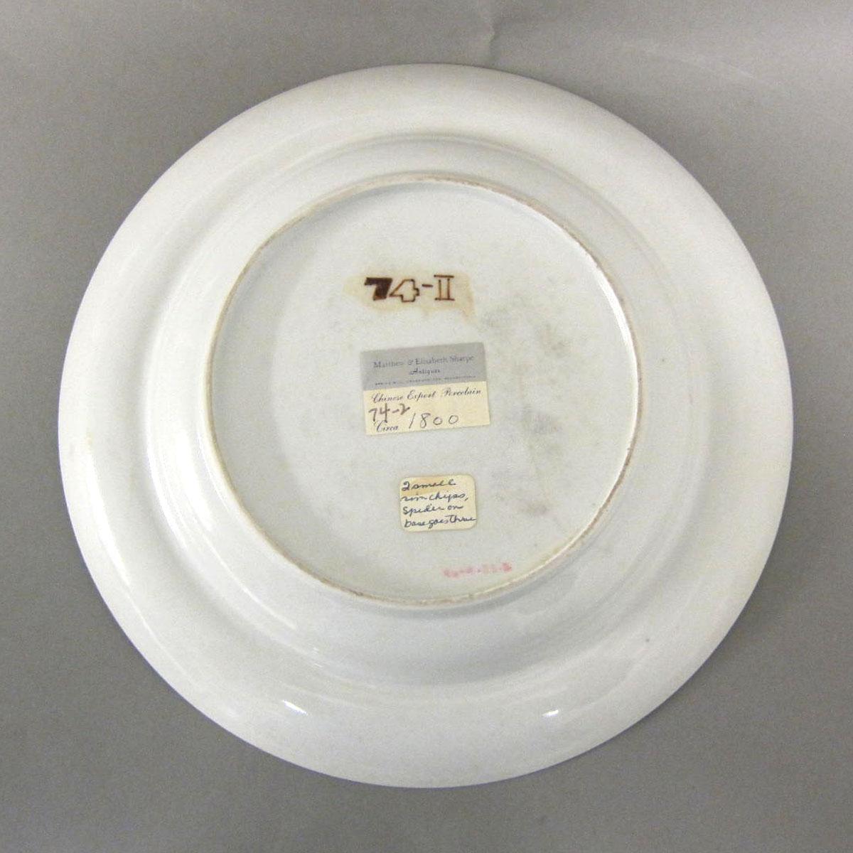 1996.0004.023.002 Porcelain plate underside