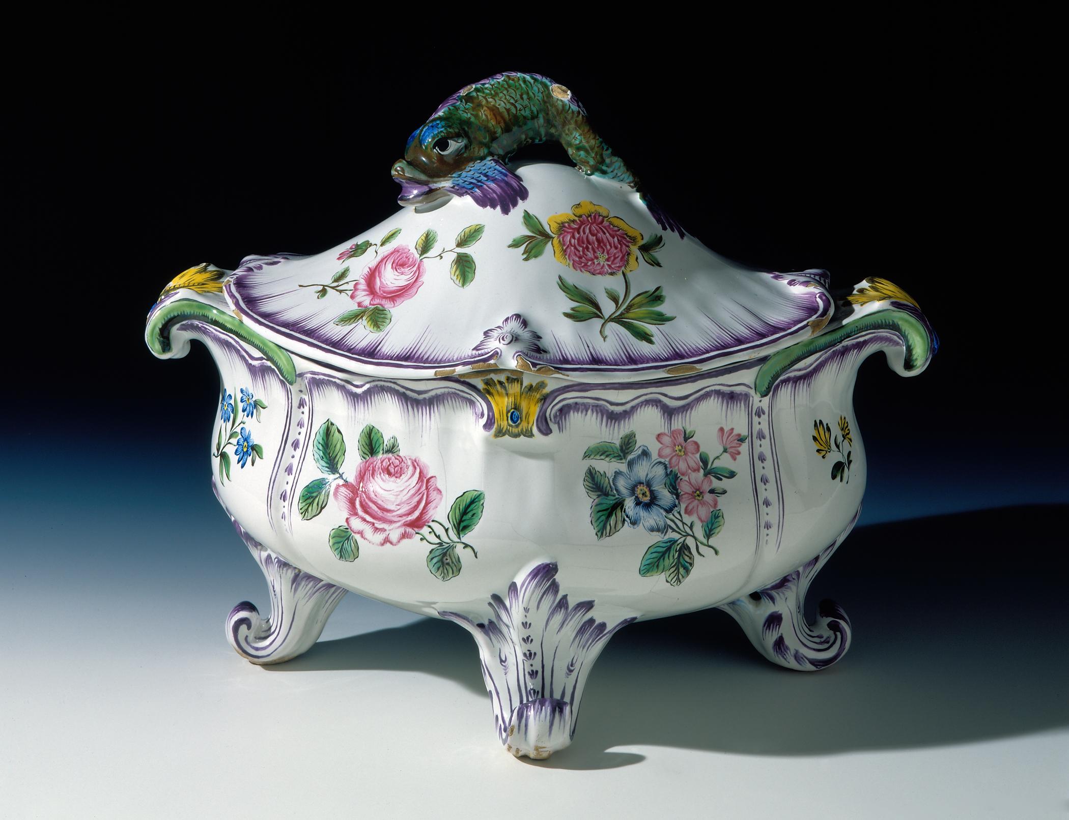 1996.0004.035 A, B Tureen