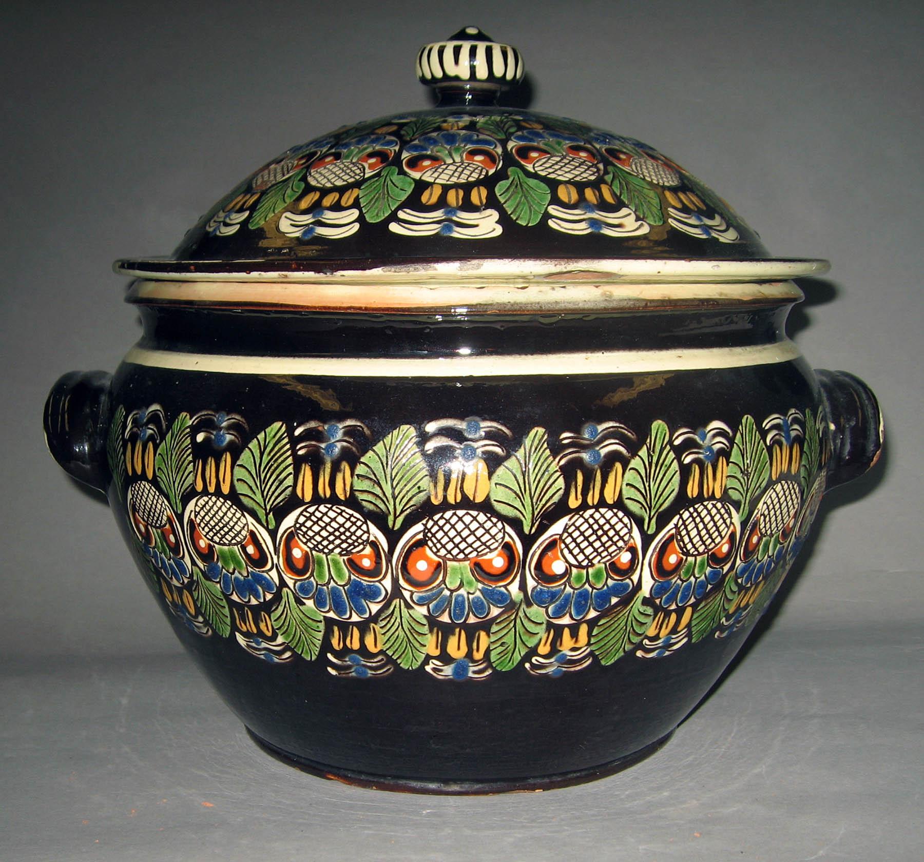 1996.0004.038 A, B Slipware tureen