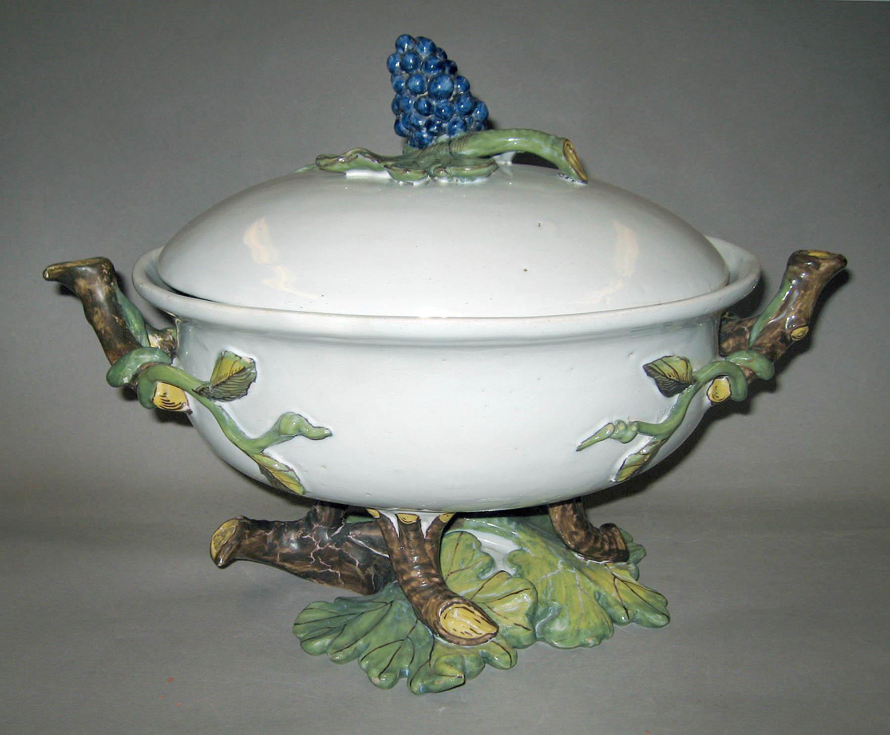 1996.0004.042 A, B Tin-glazed earthenware tureen