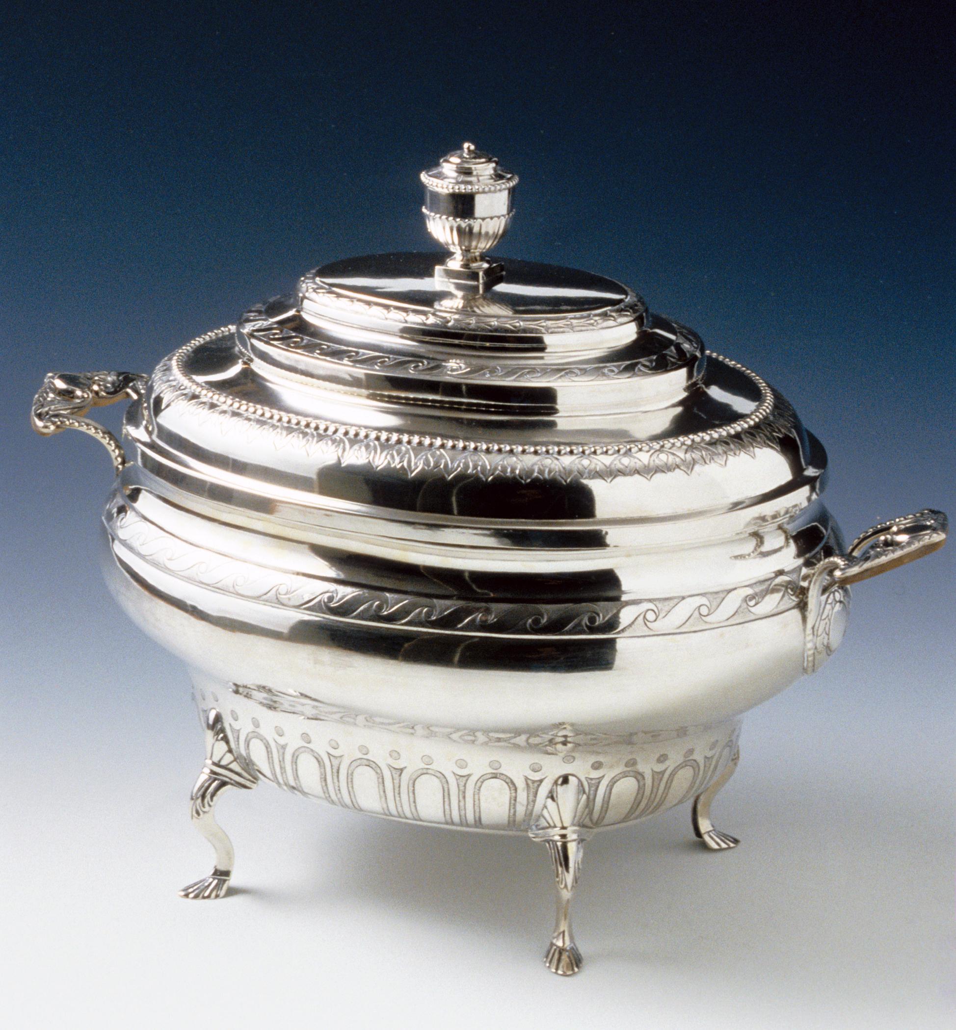 1996.0004.053 A, B Tureen