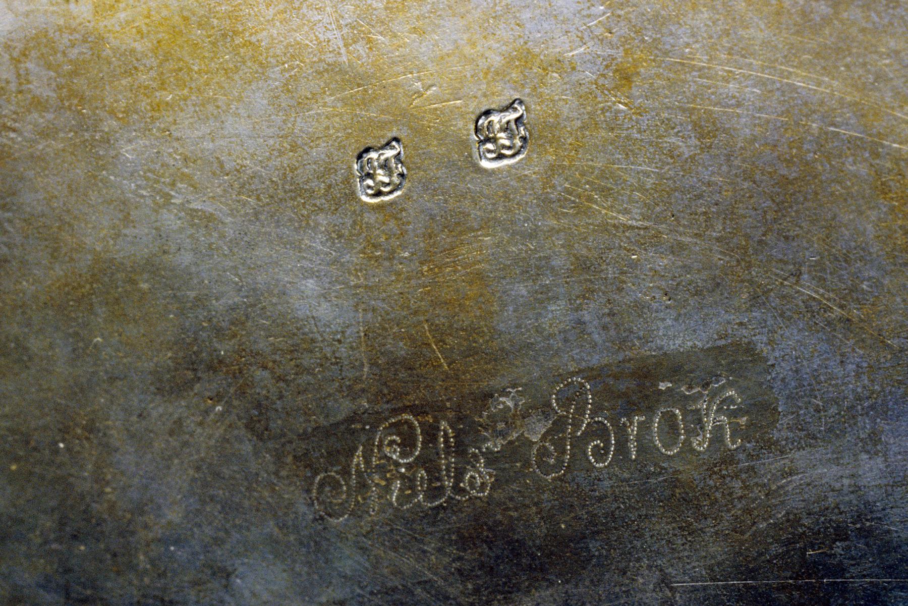 1996.0004.053 Tureen (detail)