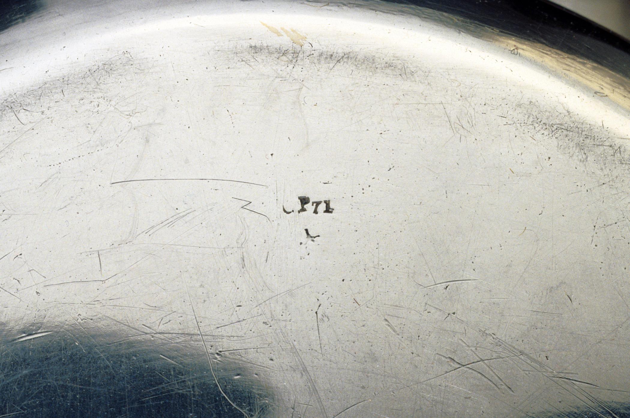 1996.0004.054 tureen (detail 2)