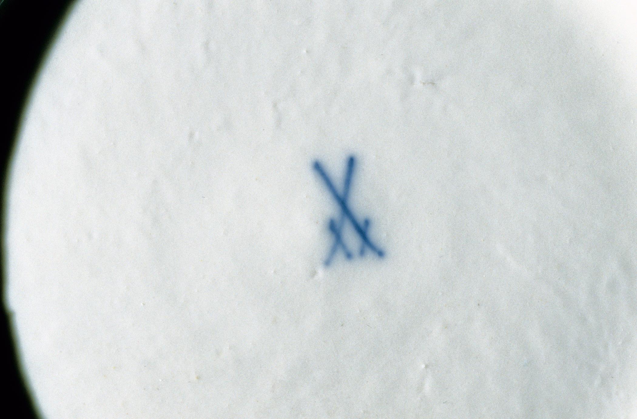 1996.0004.083 A-C Ecuelle (detail 3)