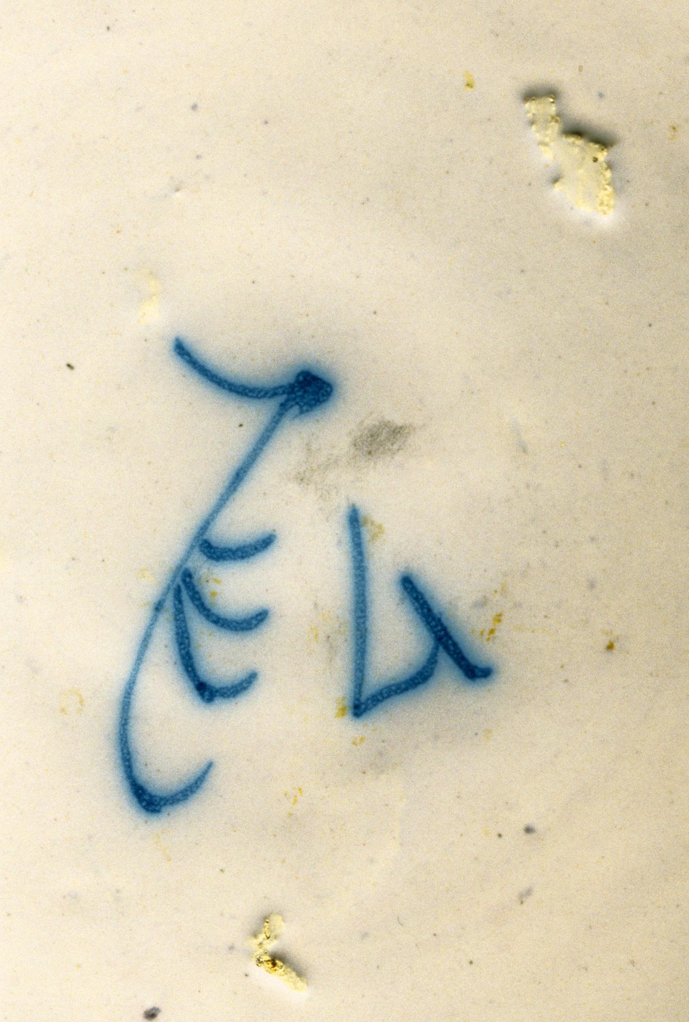 1996.0004.086 Soup plate (detail)