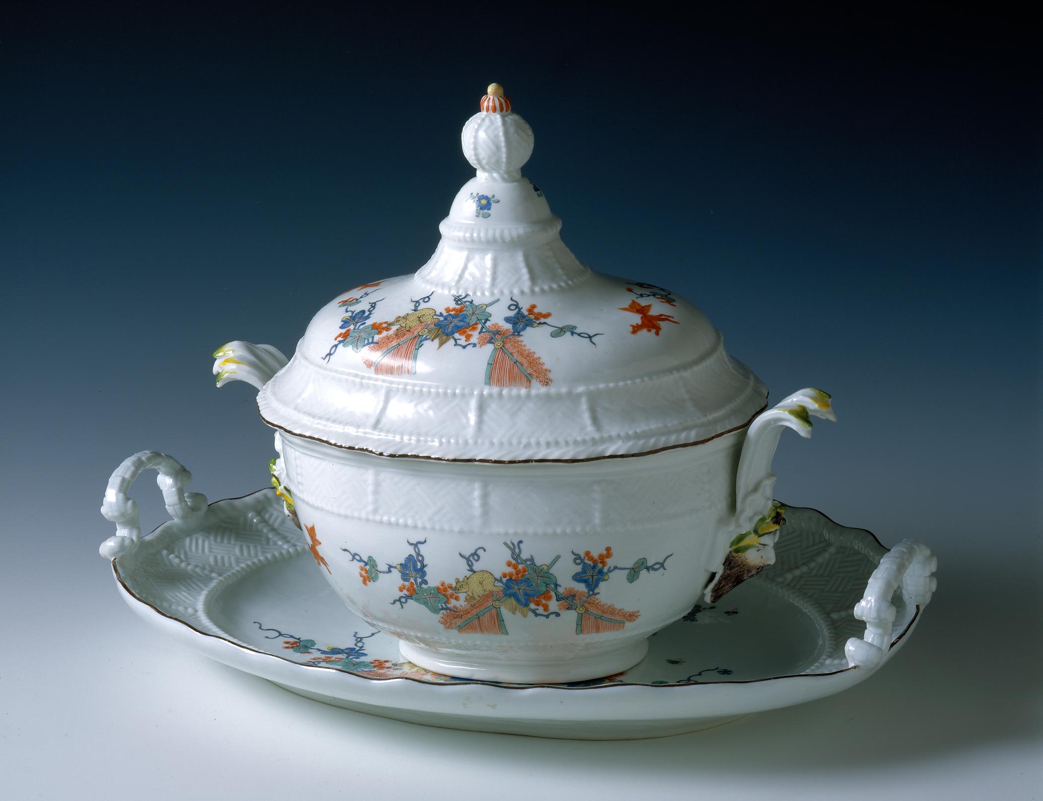 1996.0004.092 A-C Tureen