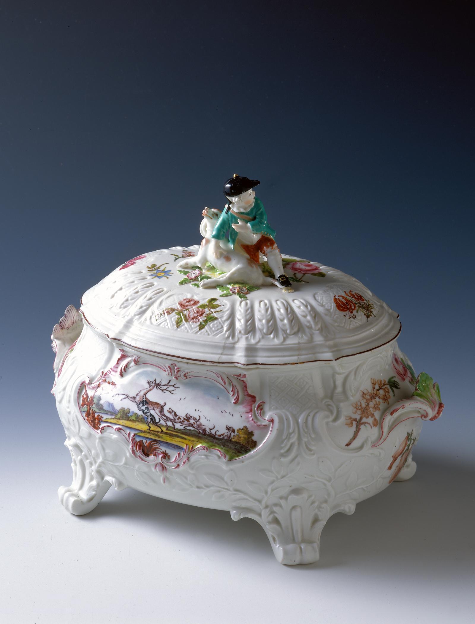 1996.0004.093 A, B Tureen