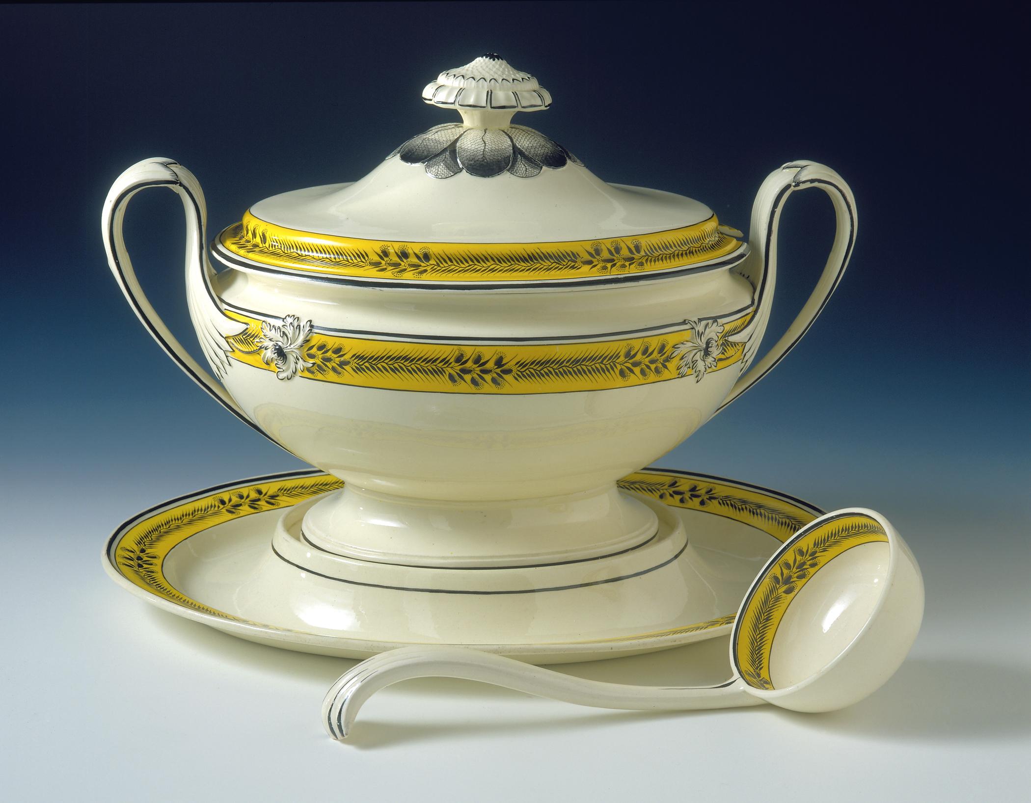 1996.0004.099 A-D Tureen