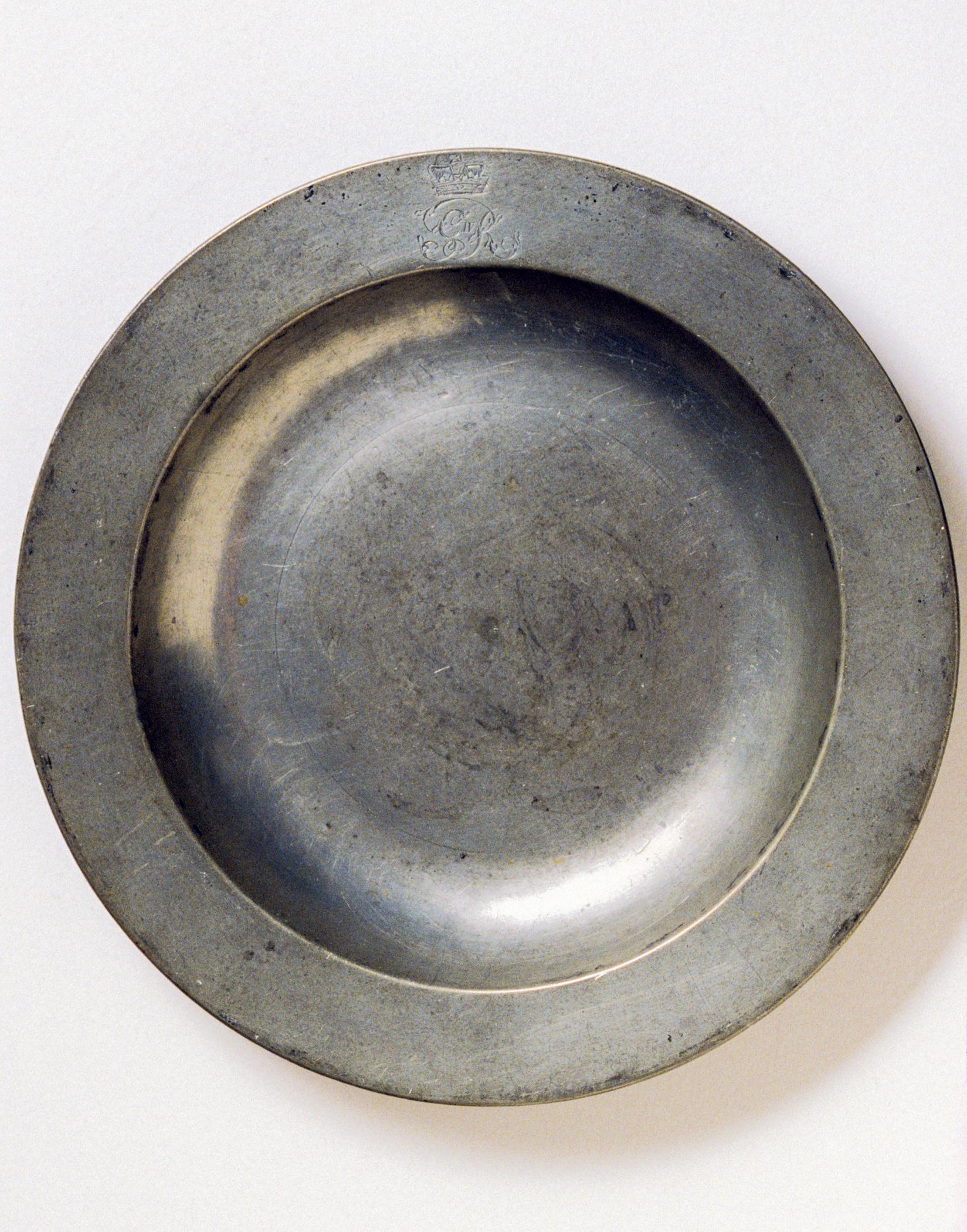 1996.0004.100.002 Soup plate
