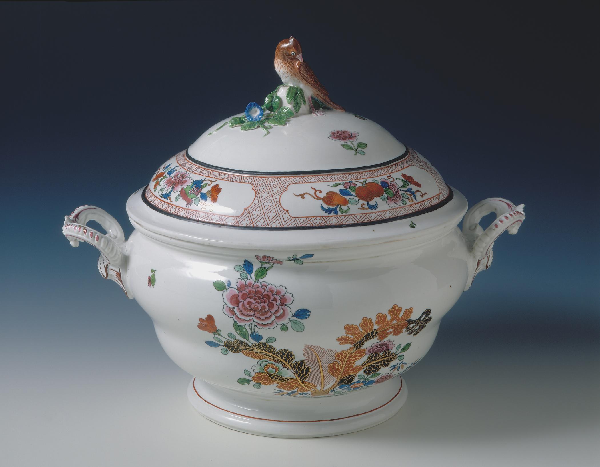 1996.0004.101 A, B Tureen