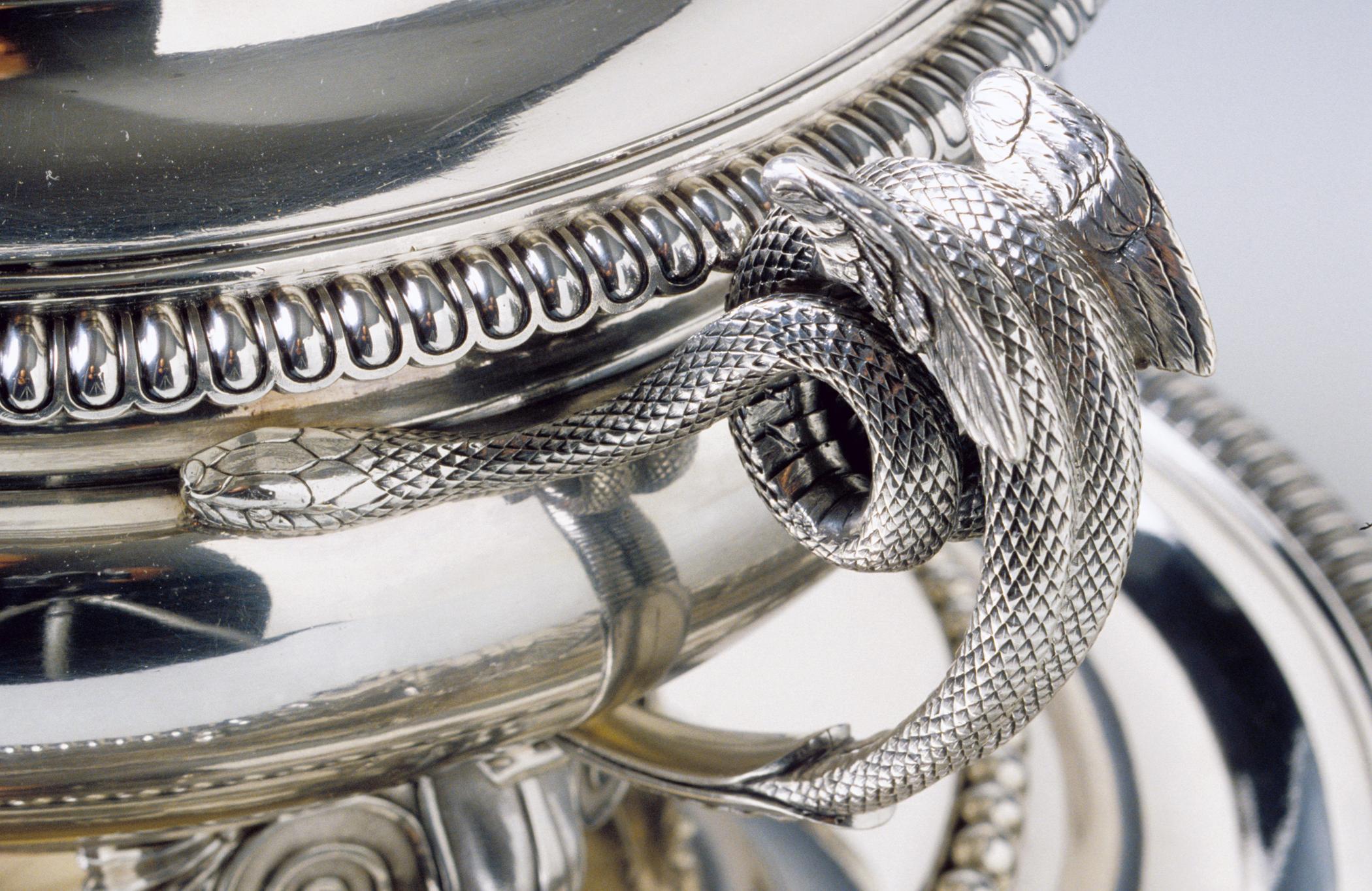 1996.0004.105 A-C Tureen (detail 2)