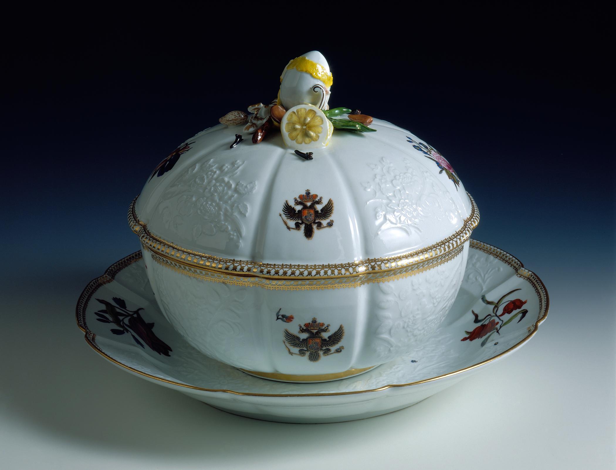 1996.0004.106 A-C Tureen