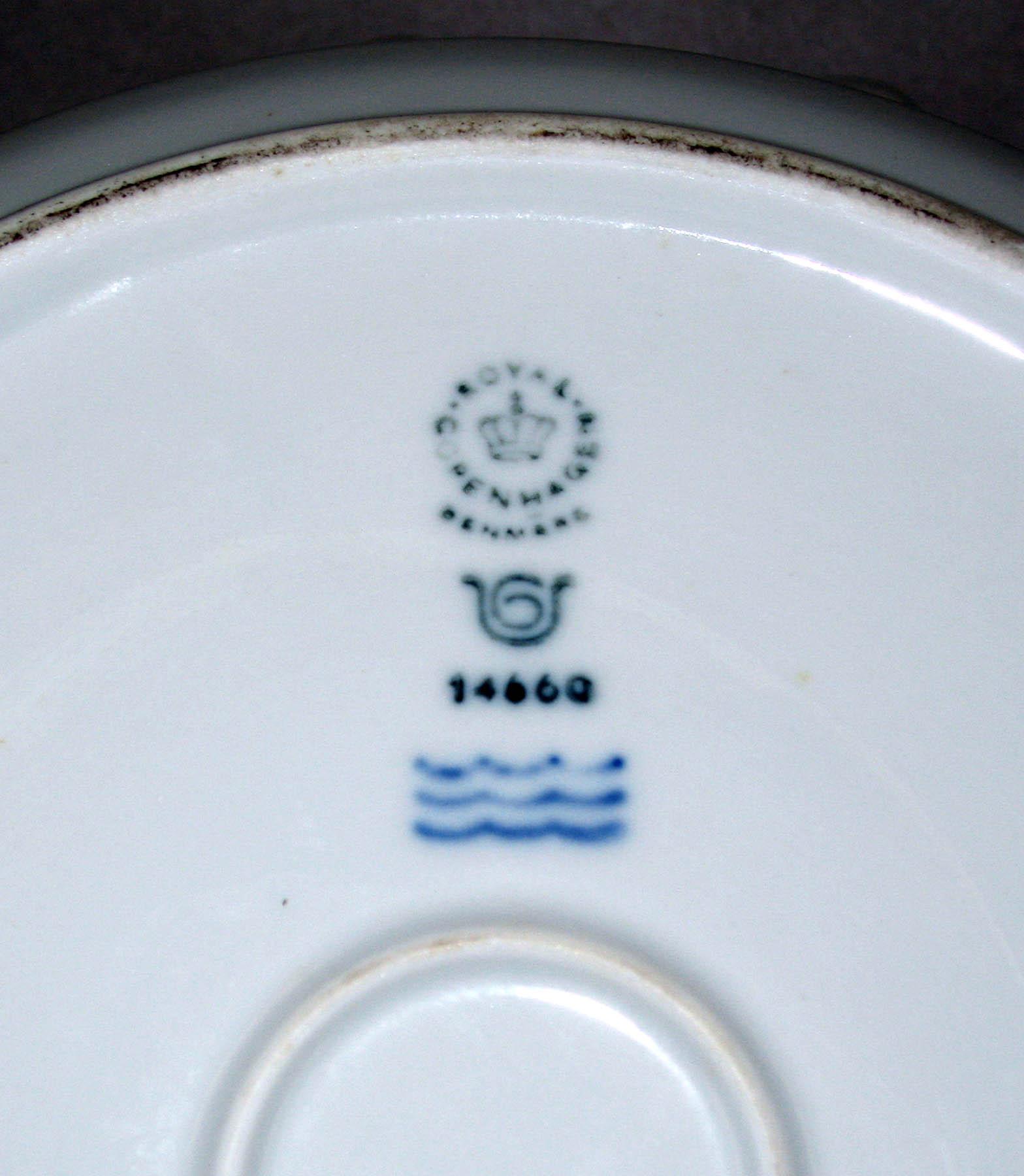1996.0004.111 A, B Royal Copenhagen porcelain tureen (mark)