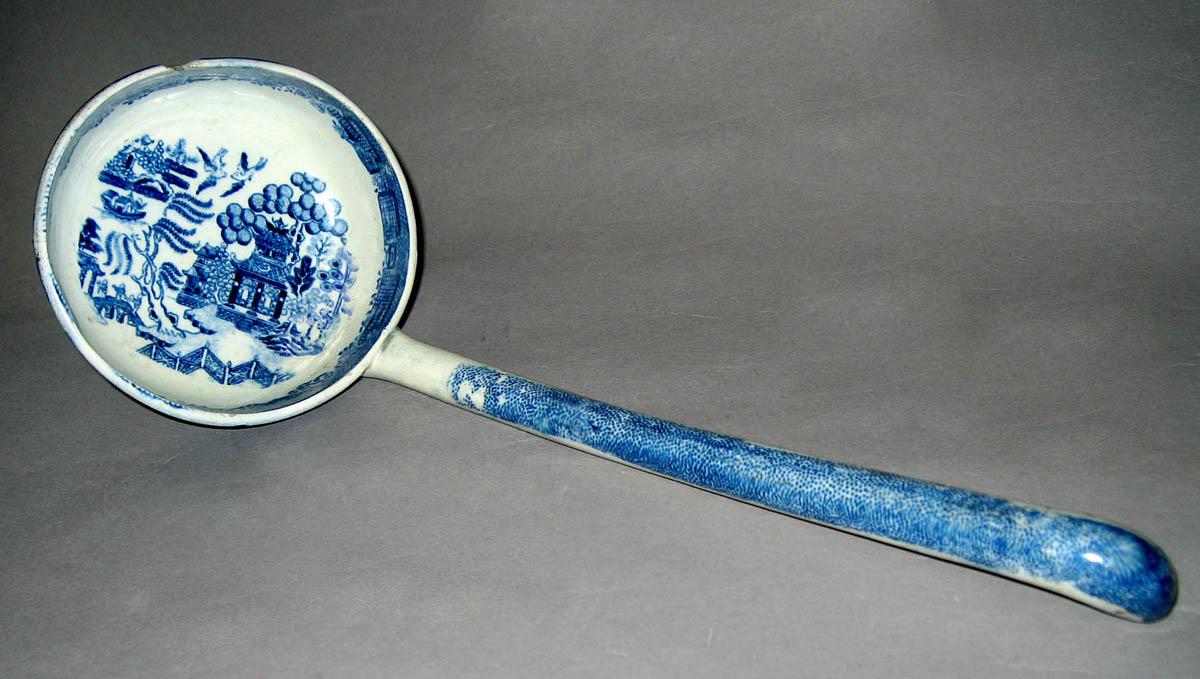 1996.0004.113 Pearlware ladle