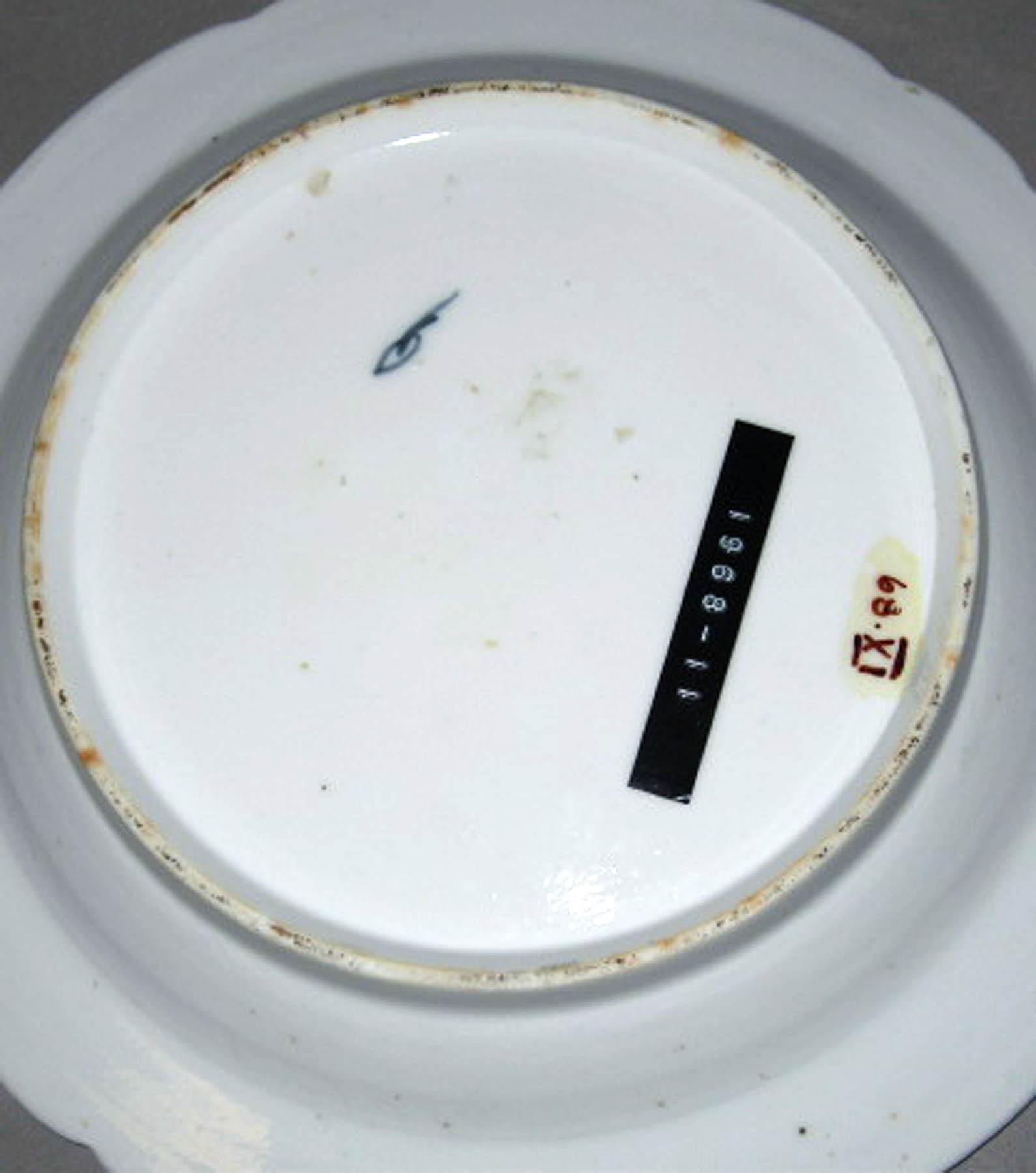 1996.0004.115 Nyon porcelain soup plate (underside)