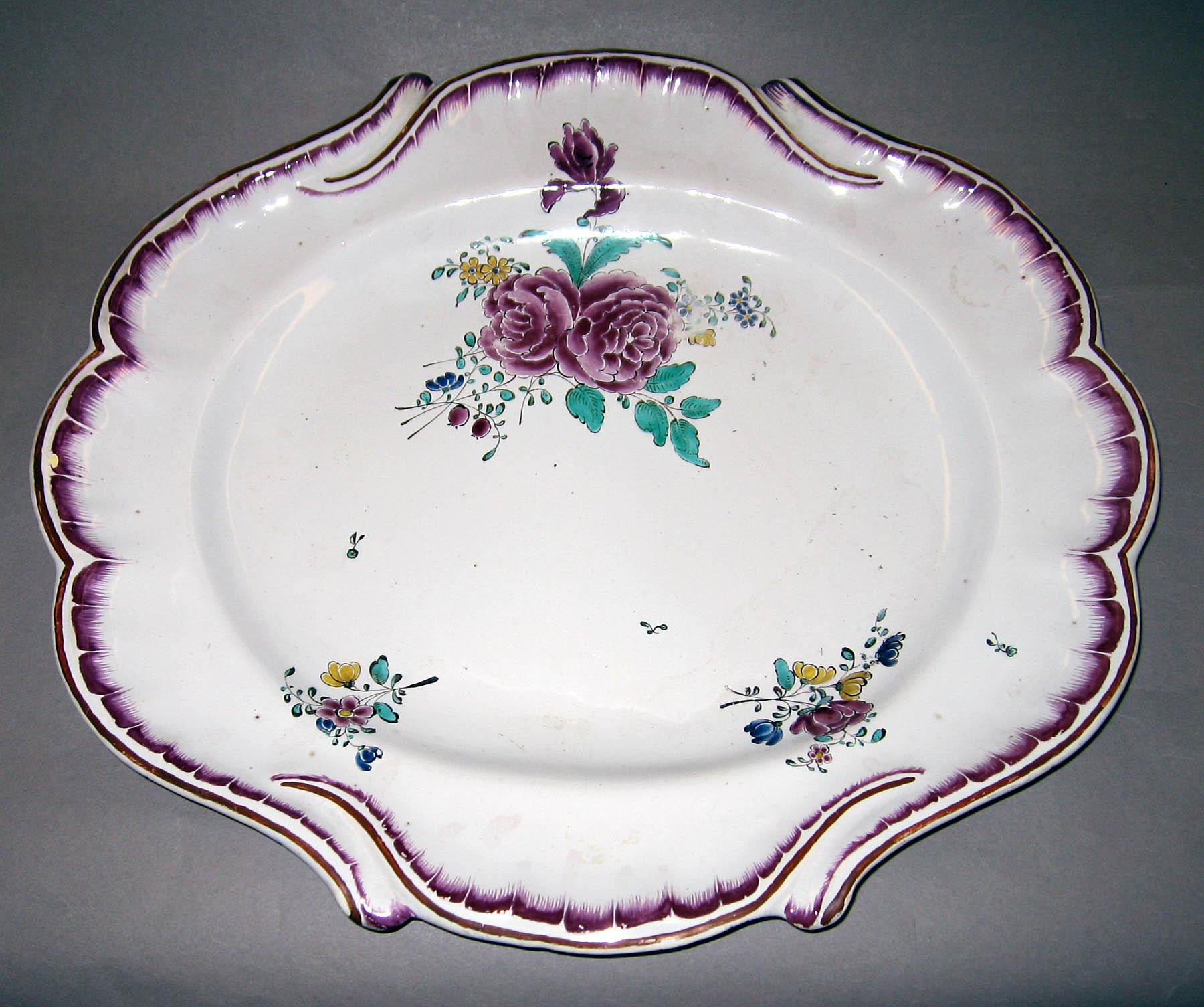 1996.0004.119 C Faience tureen stand