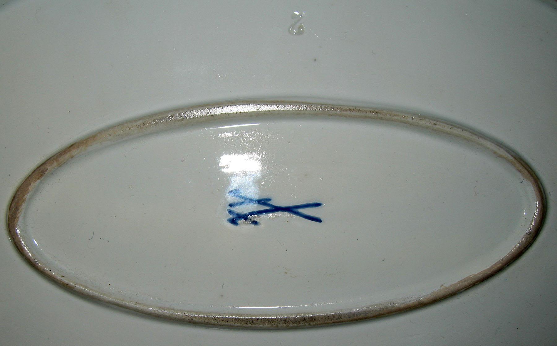 1996.0004.126 D Stand (marks)