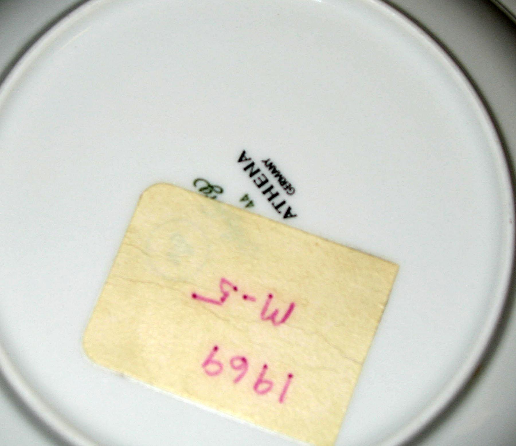 1996.0004.132.003 Soup plate (mark)