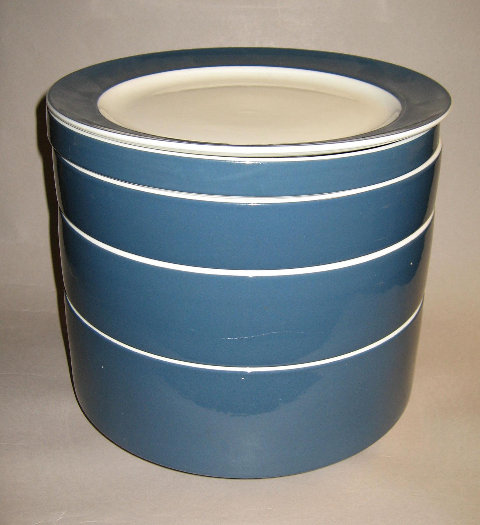 1996.0004.136 A-E Dish