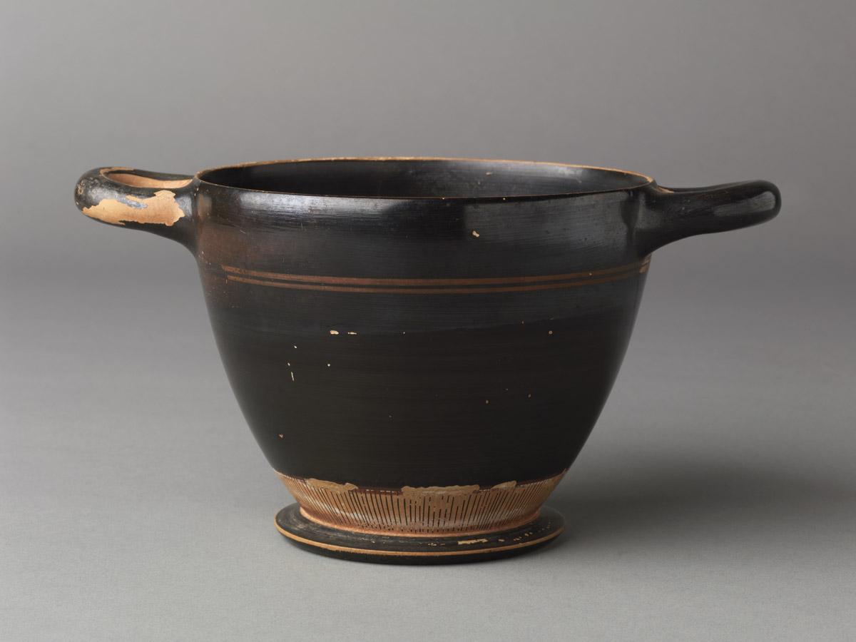 1996.0004.142 Greek redware skyphos