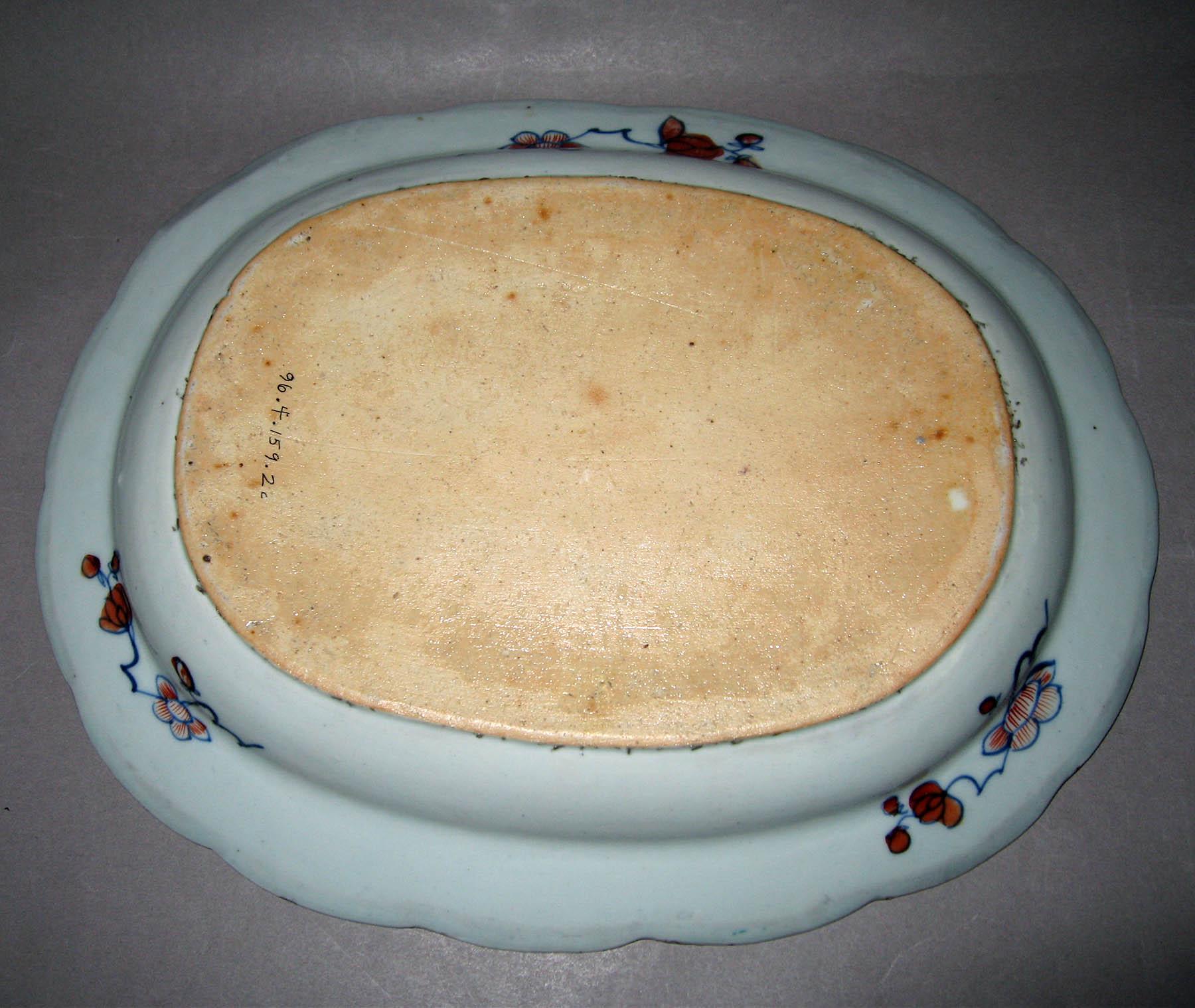 1996.0004.159.002 C Porcelain tureen stand (underside)
