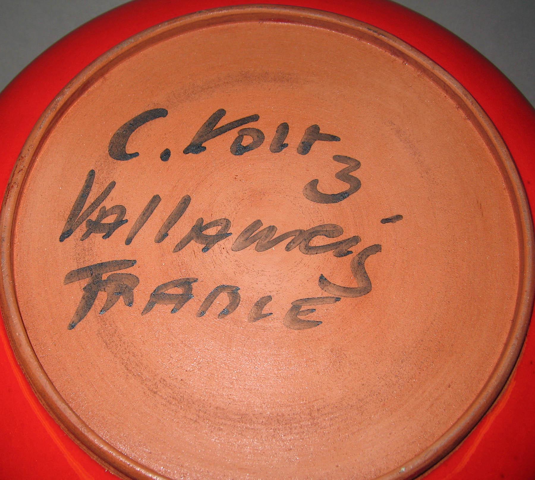 1996.0004.166 A Vallauris tureen (underside)