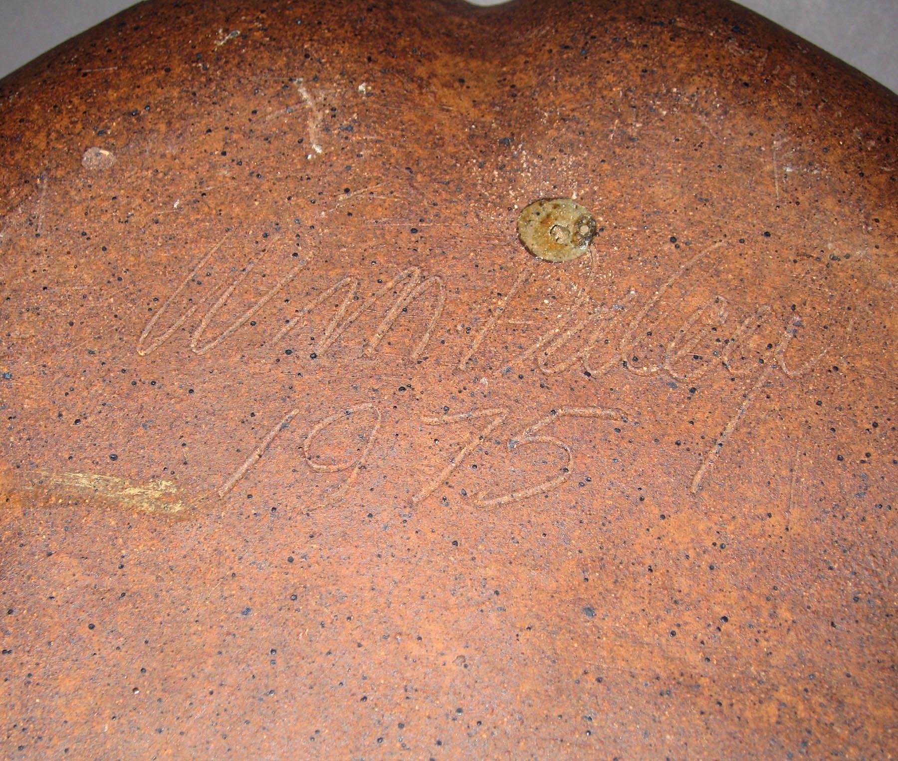1996.0004.167 A William Daley stoneware tureen (signature)