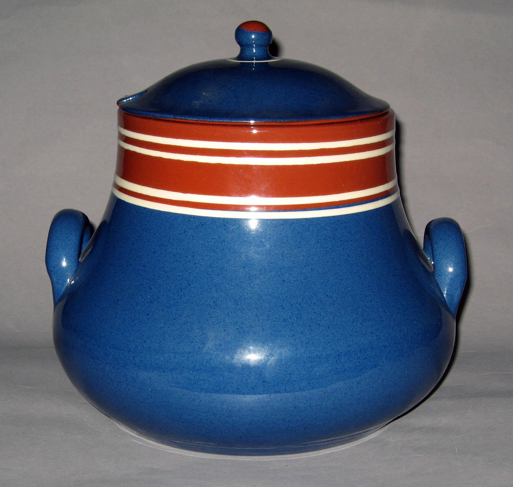 1996.0004.168 A, B Nittsjo earthenware tureen