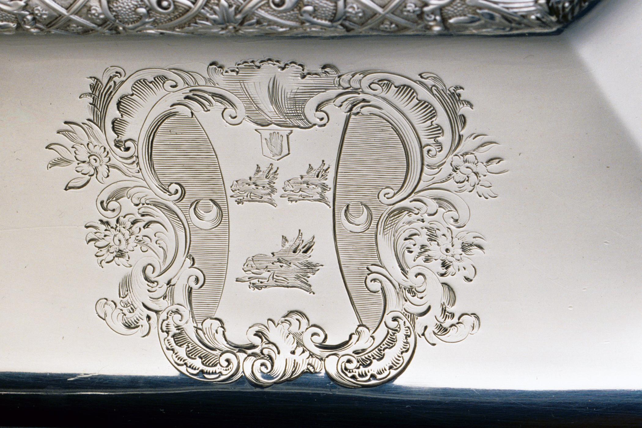 1996.0004.171 A-D Tureen (detail 2)