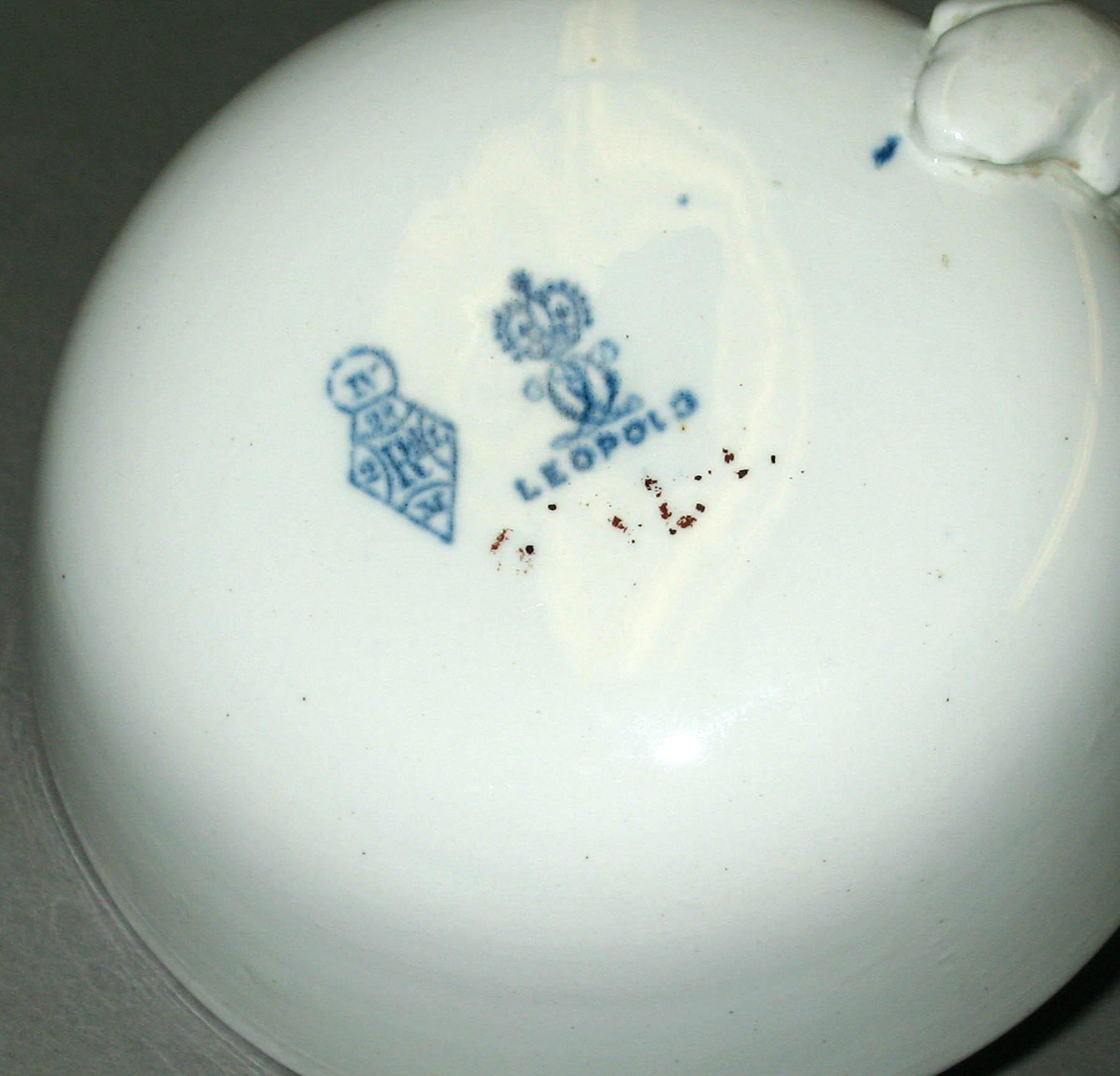 1996.0004.176 D Derby ladle (marks)