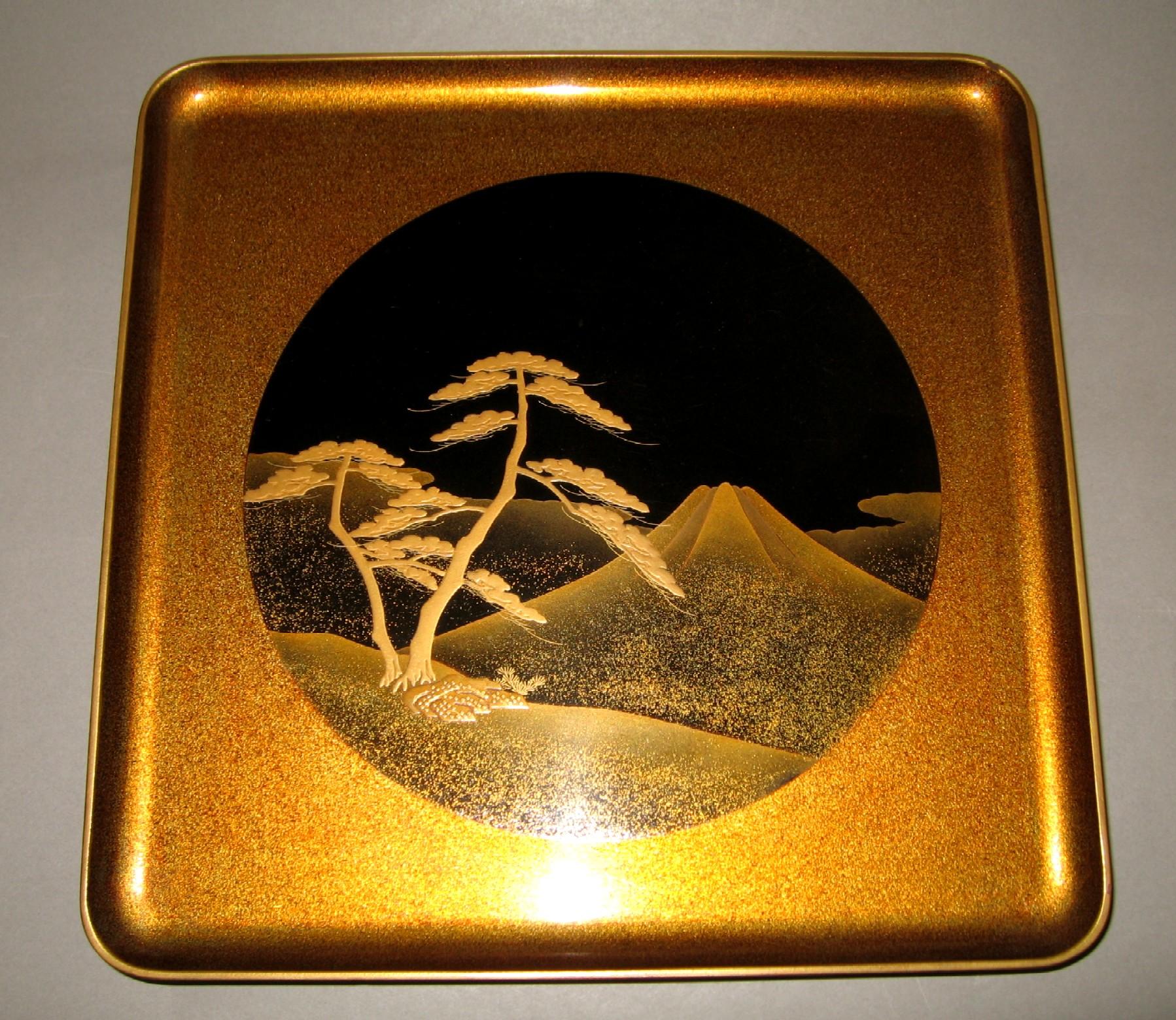 1996.0004.178.004 Japanese lacquer tray