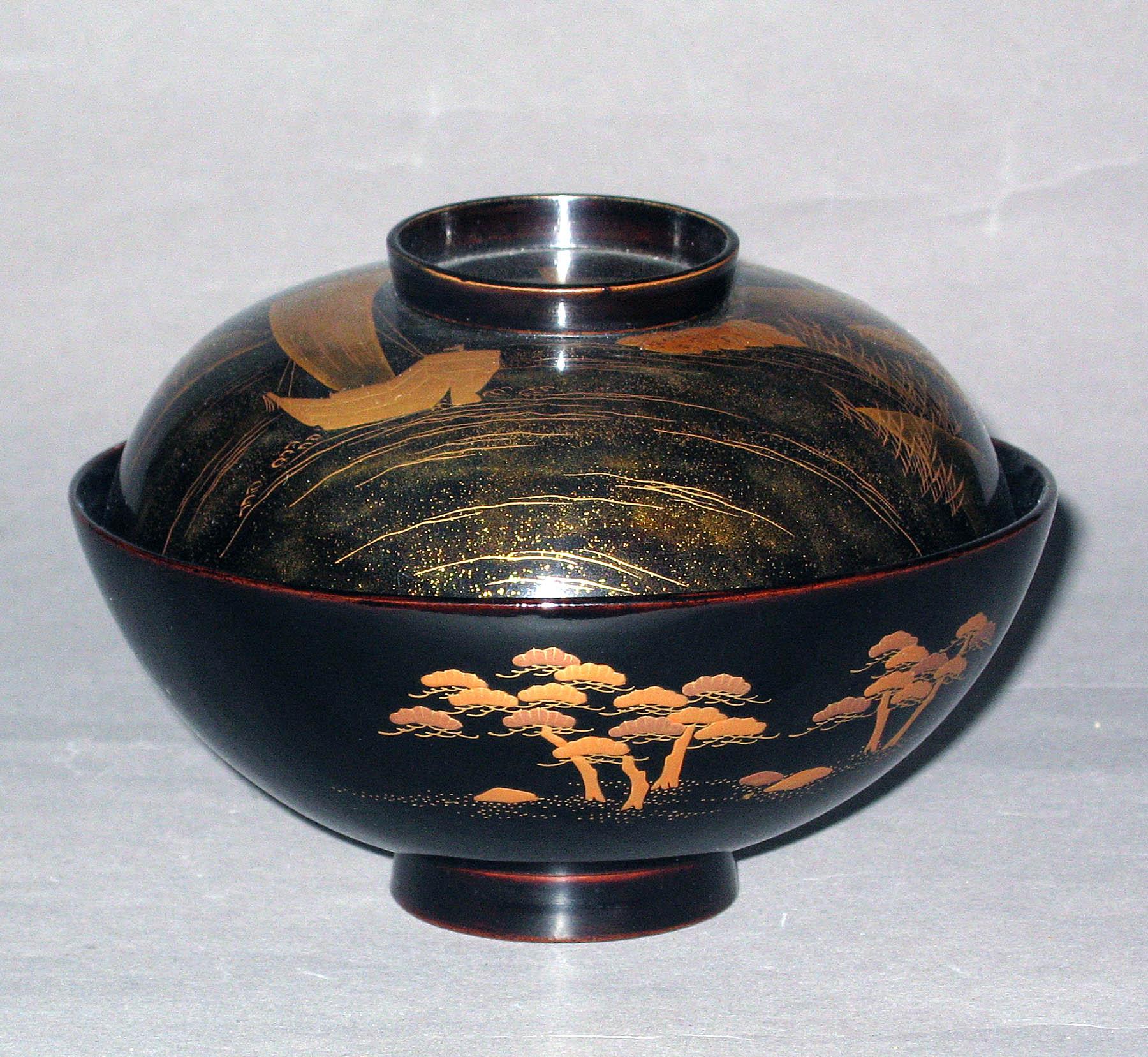 1996.0004.178.010 A, B Japanese lacquer covered bowl