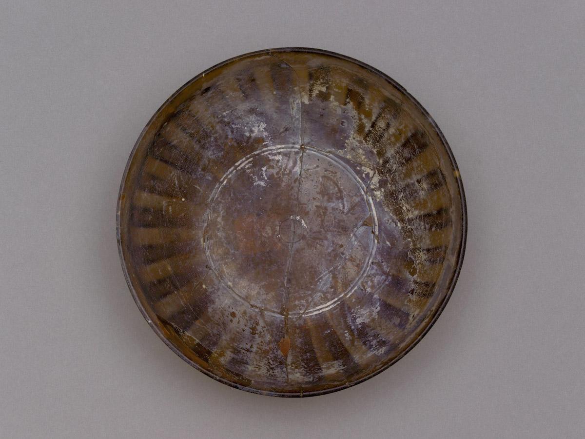 1996.0004.180 Glass bowl (top)