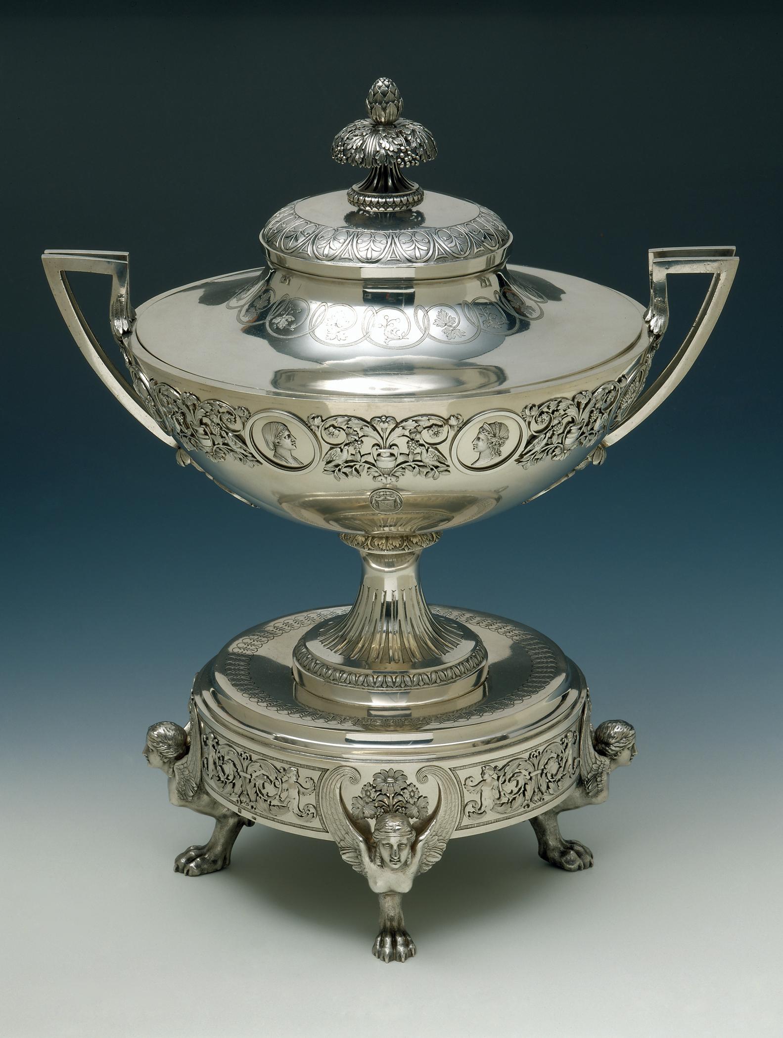 1996.0004.187 A-D Tureen