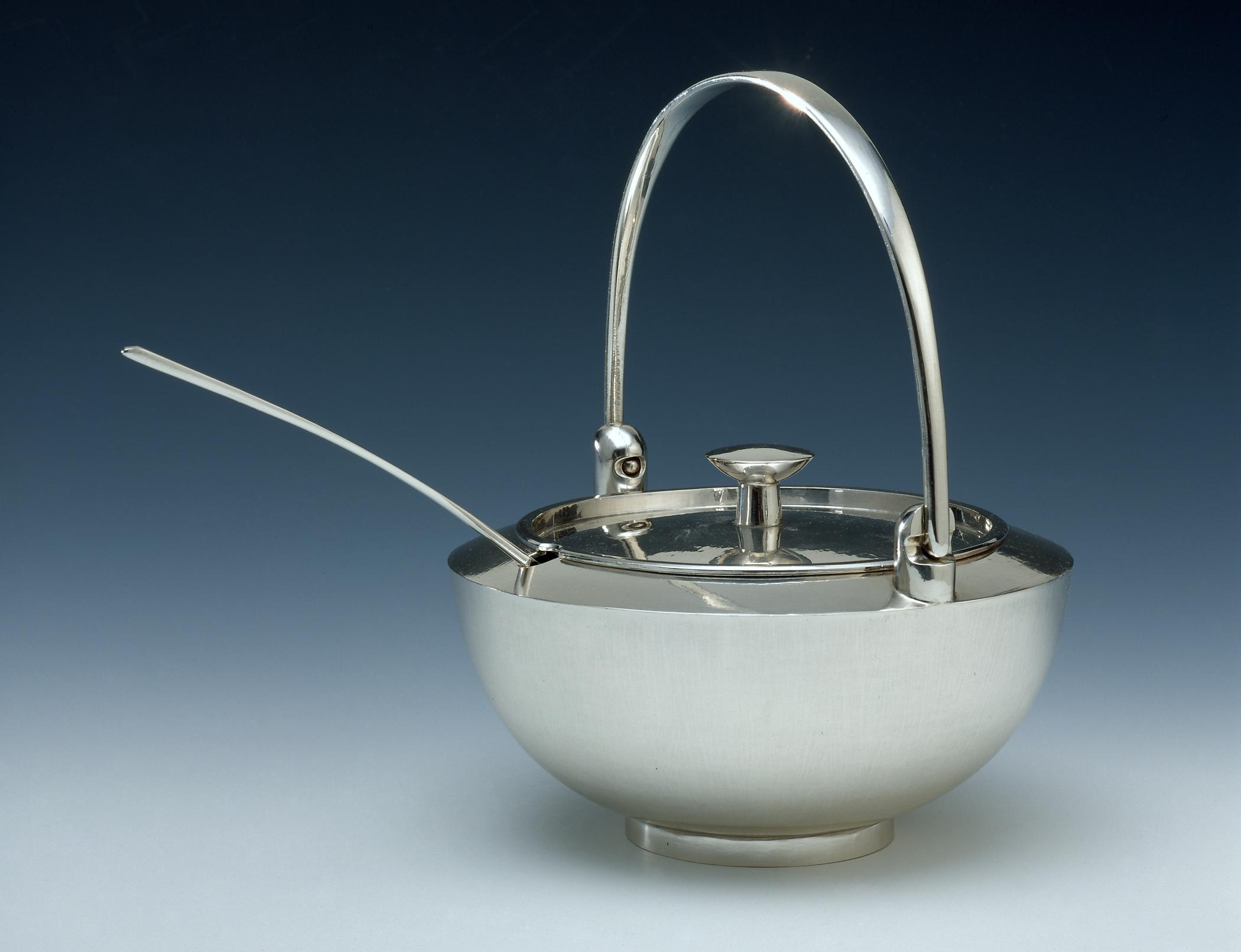 1996.0004.191 A-C Tureen