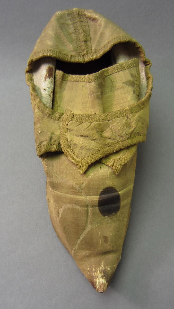 1958.0123.002 Shoe, Front