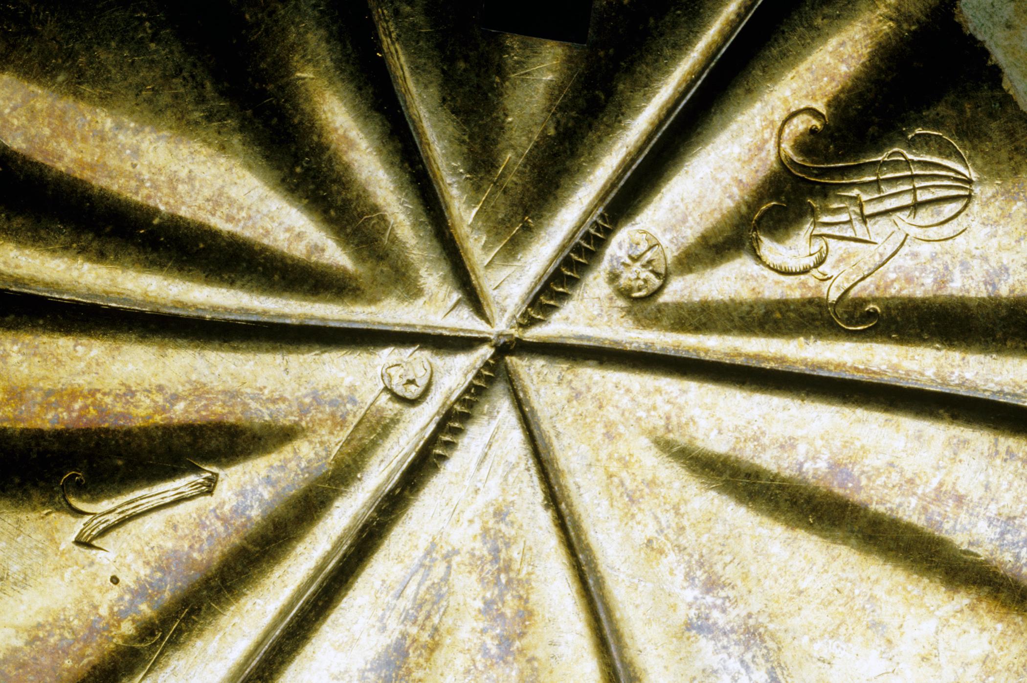 1996.0004.204 A-C Tureen (detail 4)