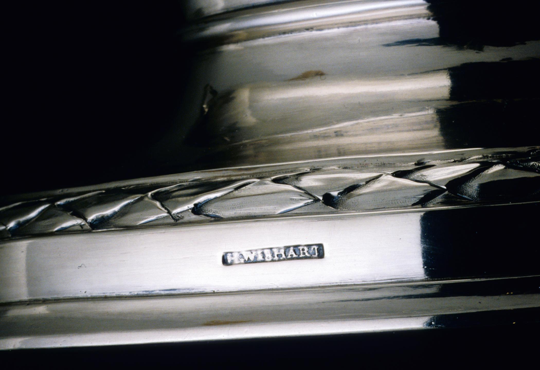 1996.0004.206 A, B Tureen (detail 2)