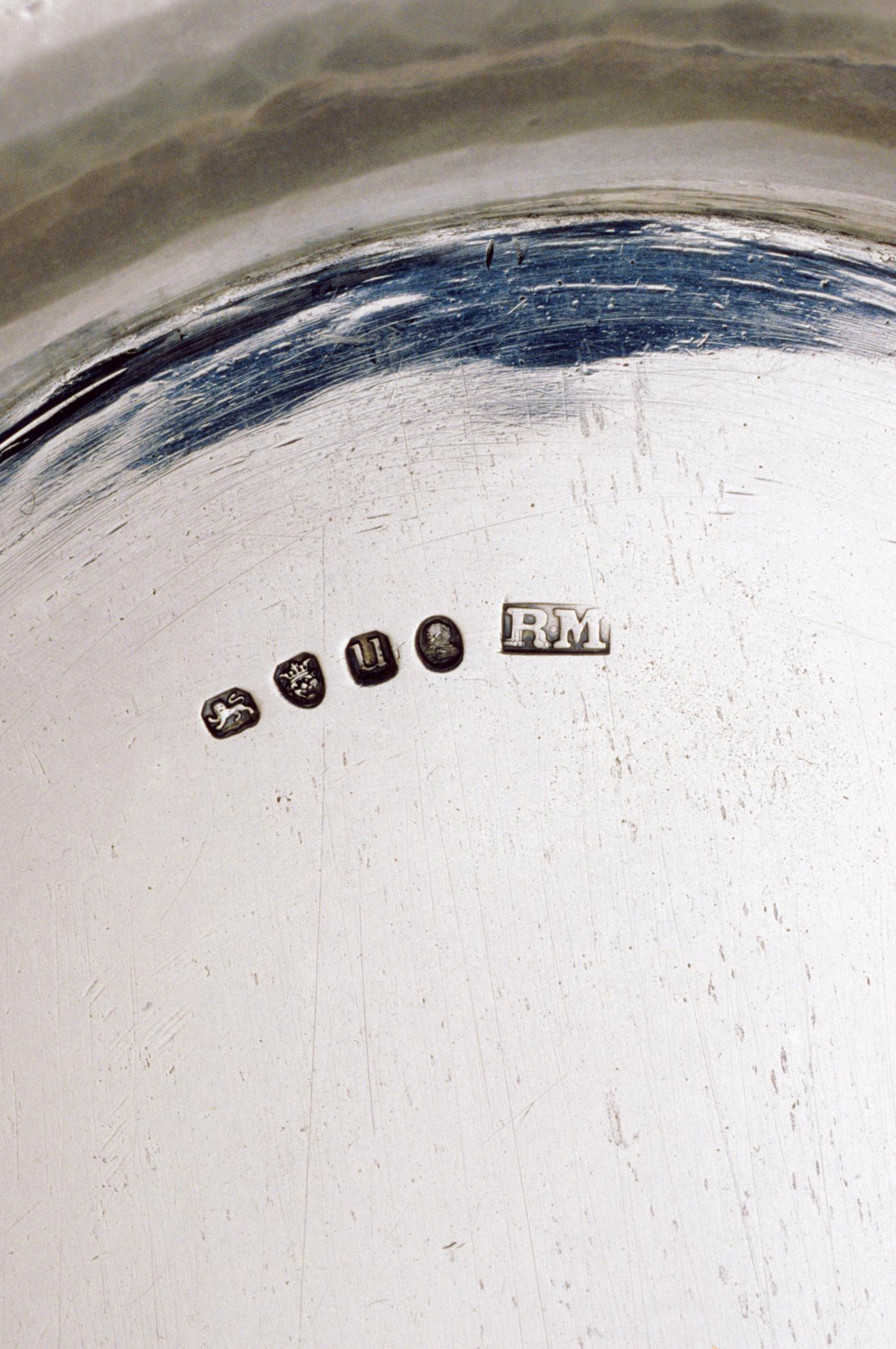 1996.0004.207 A-C Tureen and stand (detail 3)