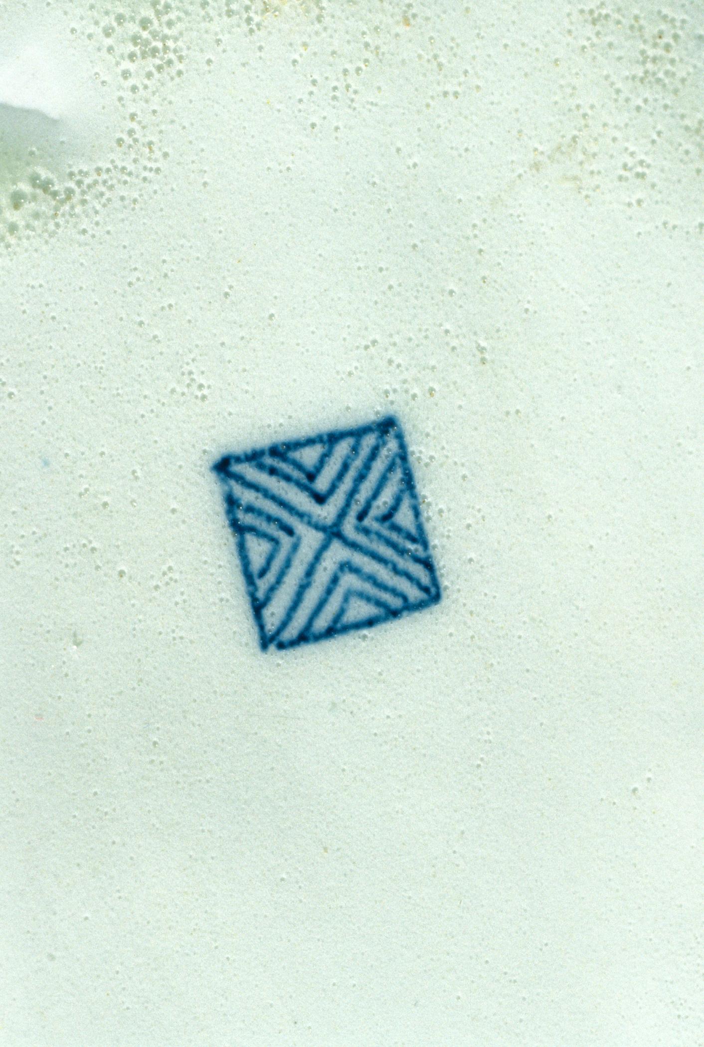 1996.0004.208 A-C Tureen (mark detail)