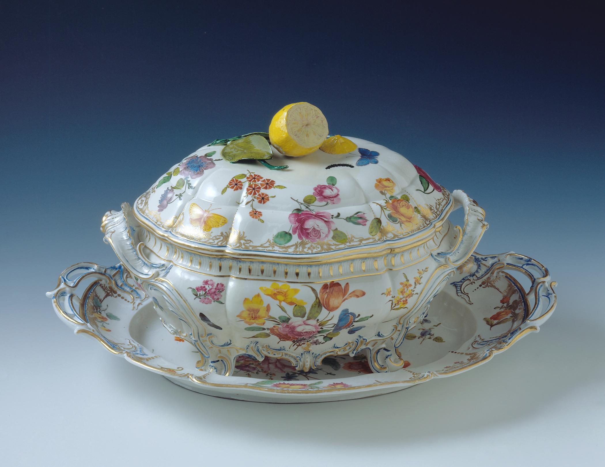 1996.0004.214 A-C Tureen