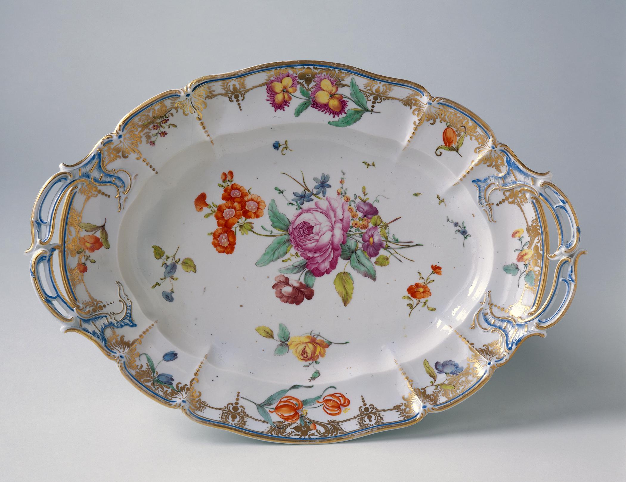 1996.0004.214 A-C Tureen (view 3)
