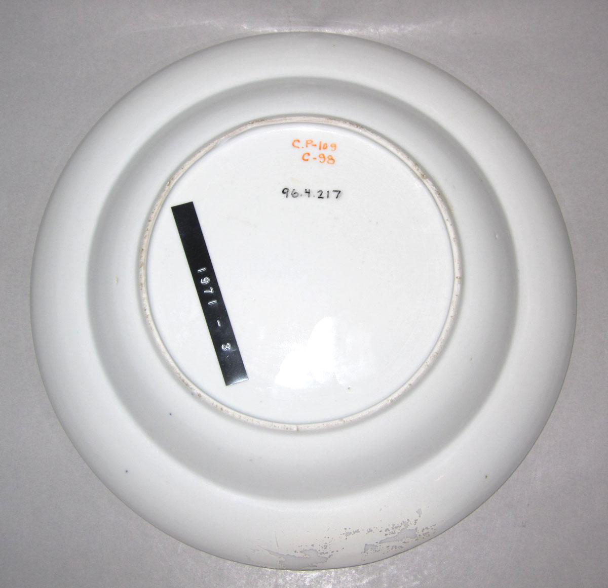 1996.0004.217 Porcelain soup plate underside view